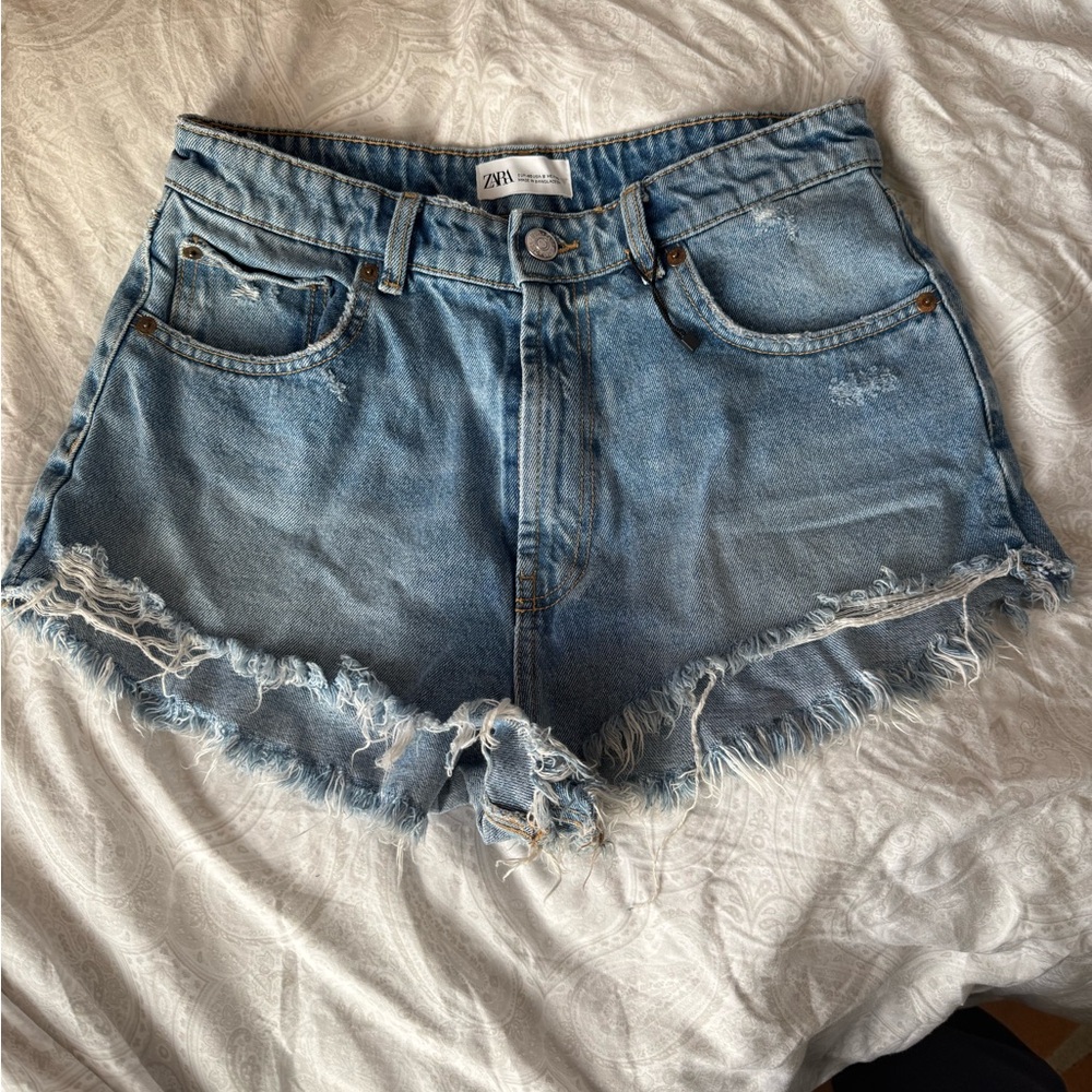 Zara Women's Distressed Blue Jean Shorts